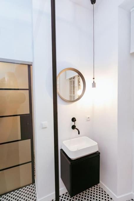 Charming Apartment Next To The Old Town! Varsóvia Exterior foto