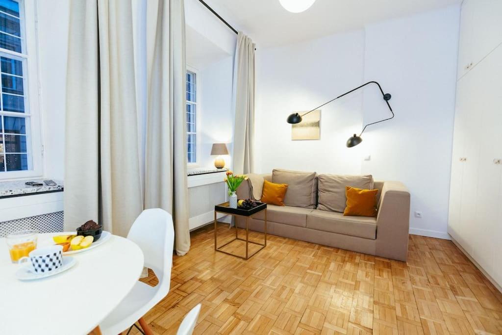 Charming Apartment Next To The Old Town! Varsóvia Exterior foto